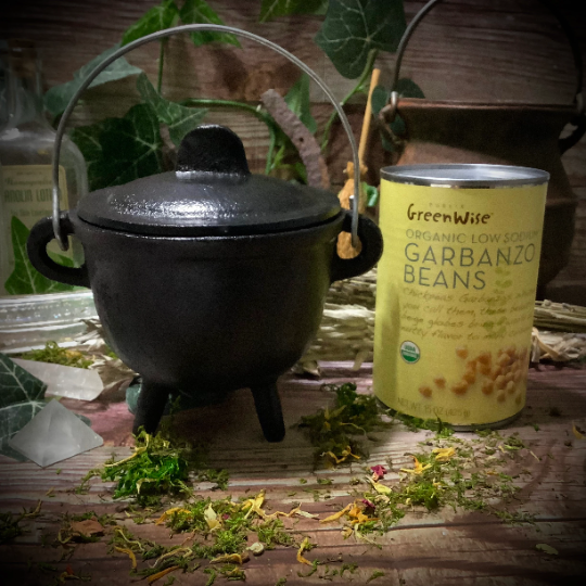 Small Cast Iron Cauldron with lid